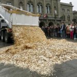 Elveția ar putea introduce un salariu de 3000 de dolari pentru fiecare cetățean